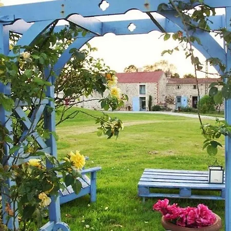 بيت للعطل Le Clos Du Gats De Charme En Vendee A 15 Mn Du Parc Du Puy Dufou